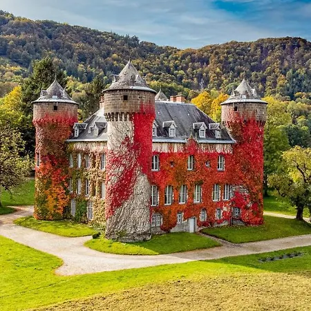 Château De Sédaiges Bed & Breakfast *