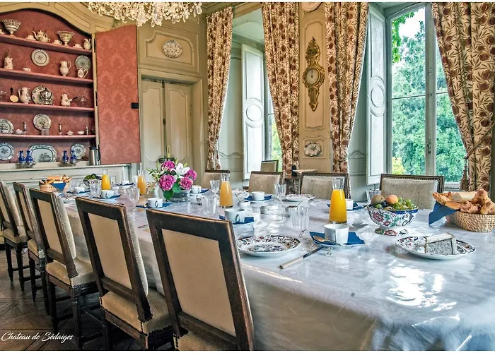 Château De Sédaiges Couette-café *